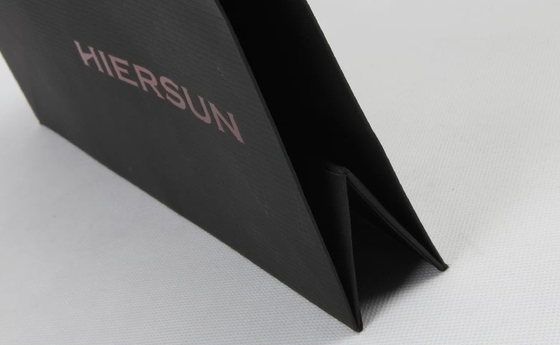 ถุงช้อปปิ้งกระดาษพรีเมี่ยม OEM ถุงช้อปปิ้งเสื้อผ้าสัมผัสนุ่ม