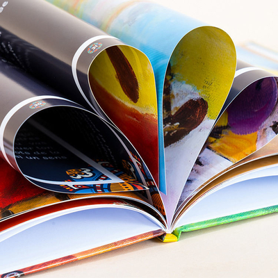 การพิมพ์หนังสือปกแข็งแฟนซี OEM ODM การพิมพ์หนังสือที่สมบูรณ์แบบ