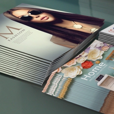 ขนาดที่กำหนดเอง แคตตาล็อก นิตยสาร พิมพ์หนังสือเล่มเล็ก พิมพ์โบรชัวร์